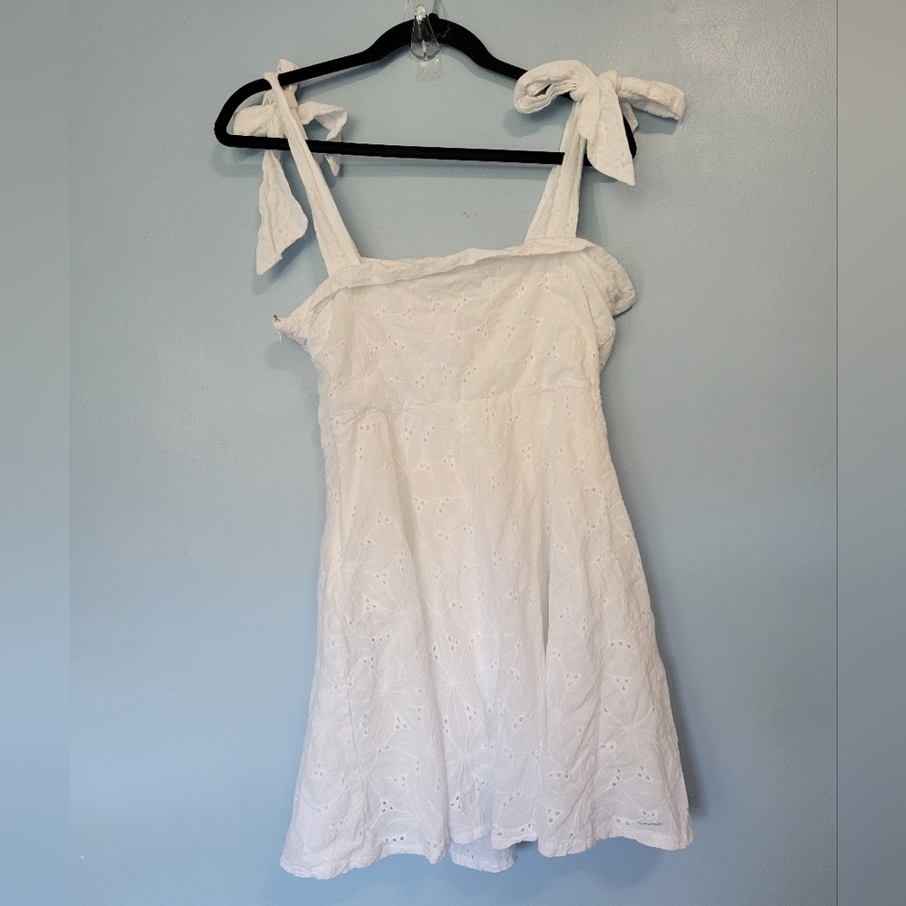 Sneak a Kiss White Eyelet Embroidered Floral Tie-Strap Mini Dress Large - Picture 3 of 12